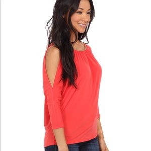EUC Michael Kors chain open shoulder top size Med